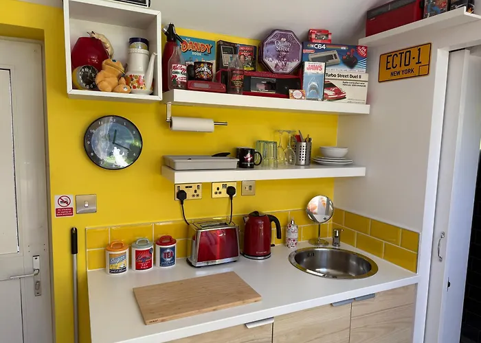 Cherry Cottage Retro Stay, Stourport-On-Severn
